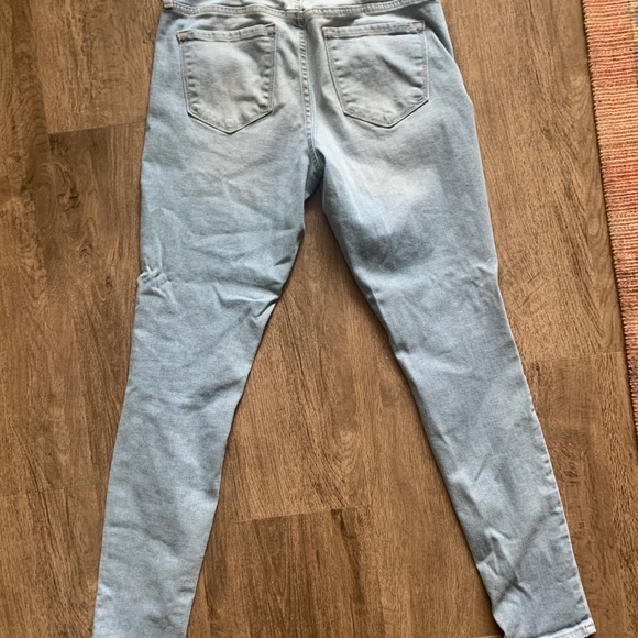 Jeans - Picture 2 of 2